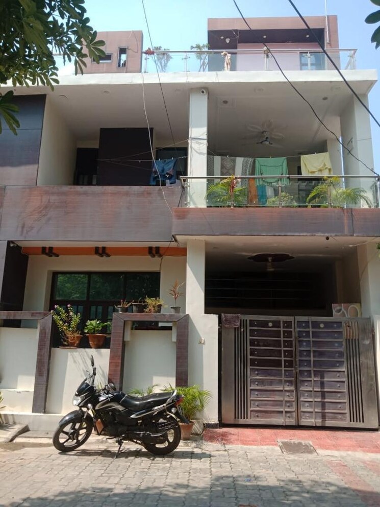 Kitchen, amar shaheed path 3.5 Bedroom 1350 Sq.Ft. Villa In Amar Shaheed Path Lucknow 8102443
