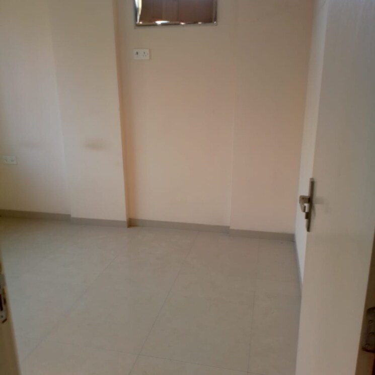 Room, ghatkopar east 1 Bedroom 375 Sq.Ft. Apartment In Ghatkopar East Mumbai 8102451