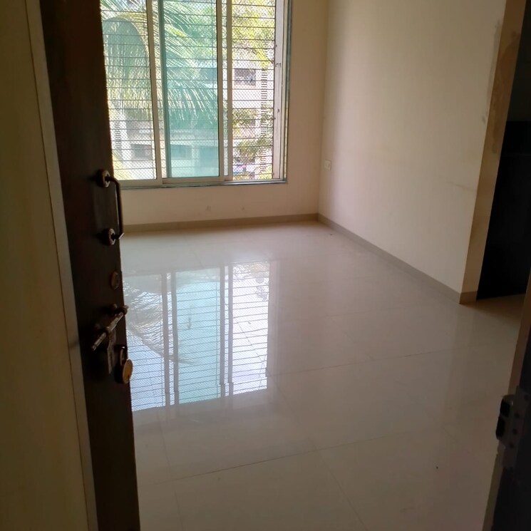 Room, ghatkopar east 1 Bedroom 375 Sq.Ft. Apartment In Ghatkopar East Mumbai 8102451