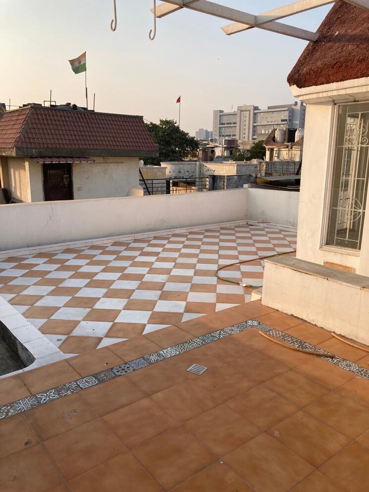 Exterior View, ansal-sushant-floors 3 Bedroom 1000 Sq.Ft. Builder Floor In Sushant Lok ii Gurgaon 8102460