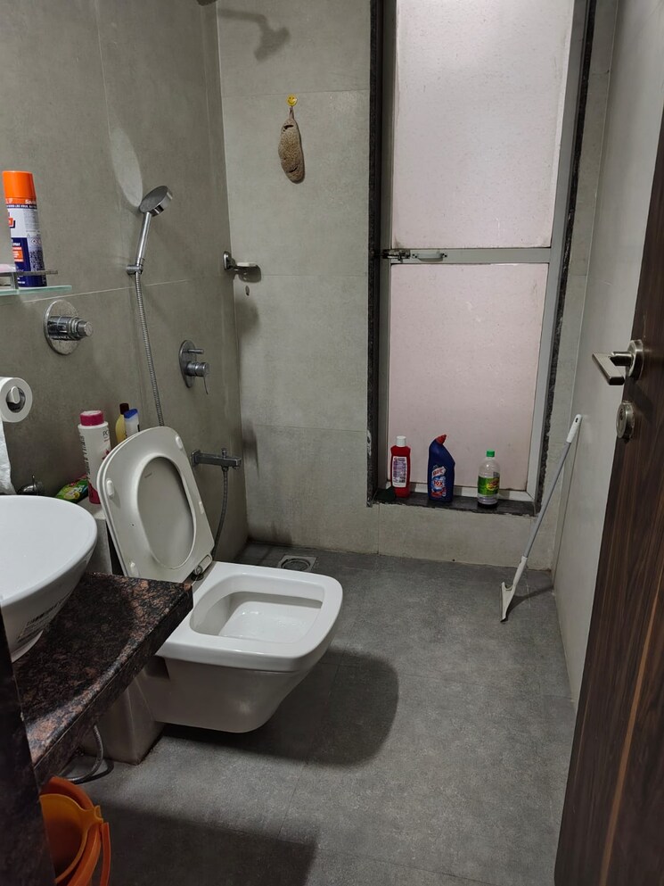 Bathroom, balaji-heights-kharghar 4 Bedroom 4000 Sq.Ft. Apartment In Kharghar Navi Mumbai 8102471