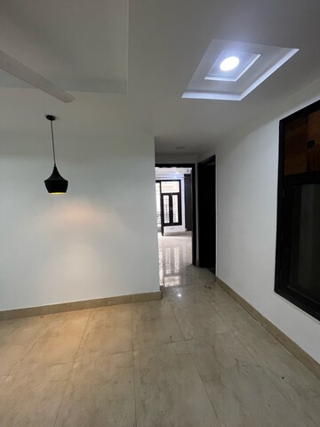 Room in 3 BHK Apartment at Chattarpur – for Rent