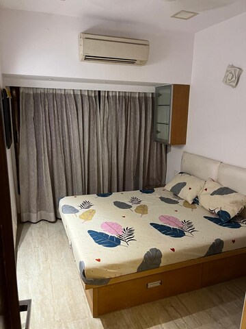 Master Bedroom in 3 BHK Apartment at Rohit Complex, Andheri West – for Rent