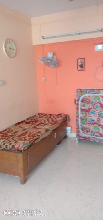 Room in  Pg at Prabhadevi – for Rent