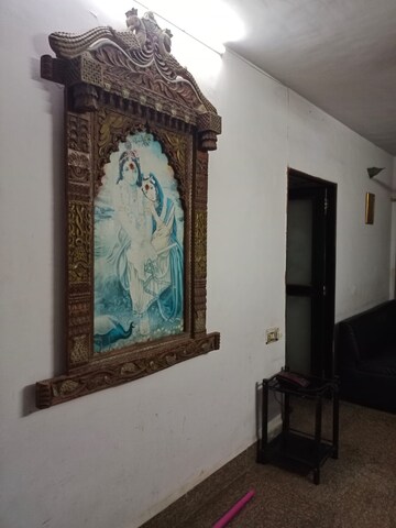 Living Room in 2 BHK Apartment at Andheri West – for Rent
