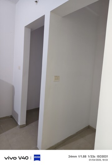 Room in 2.5 BHK Apartment at Lodha Palava City, Dombivli East – for Rent