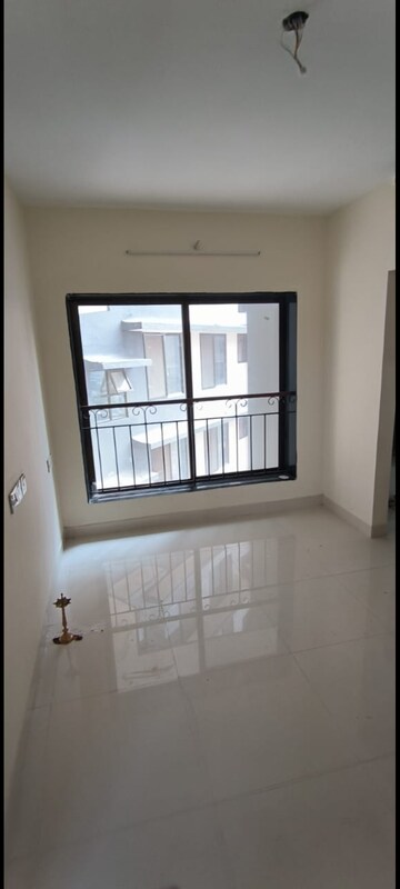 Room in 1 BHK Apartment at Truearth View, Vikhroli East – for Rent