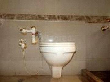 Bathroom in 3 BHK Apartment at Raheja Sherwood, Goregaon East – for Rent