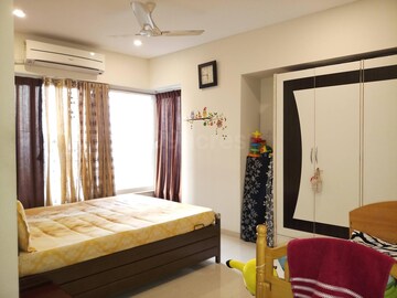 Bedroom in 2 BHK Apartment at Je And Vee Om Trimurti, Malad East – for Rent