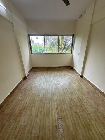 Bedroom in 2 BHK Apartment at Andheri West – for Rent