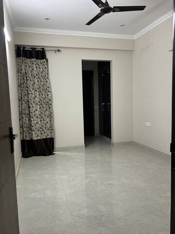 3 BHK Builder Floor For Rent in NDA Rail Vihar Sector 33 Noida  8102592