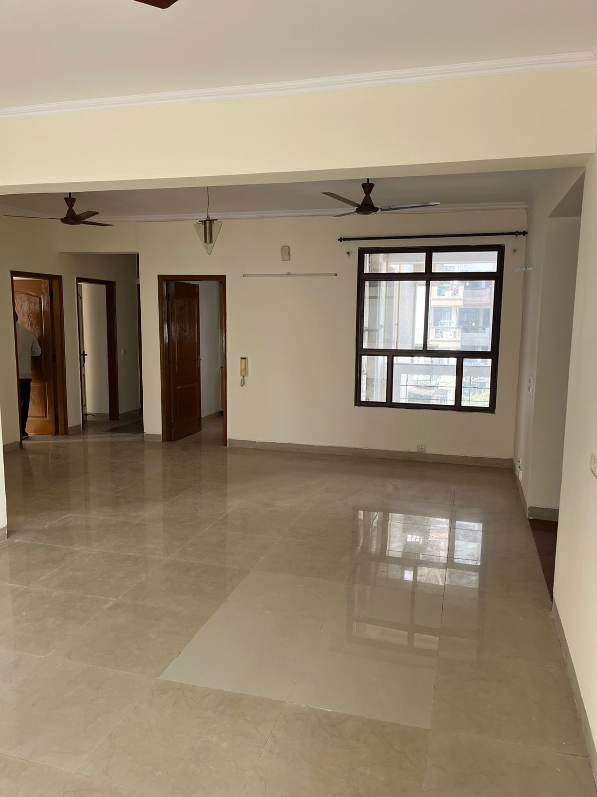 2.5 BHK + Study Room Apartment For Sale in Shree Vardhman Victoria