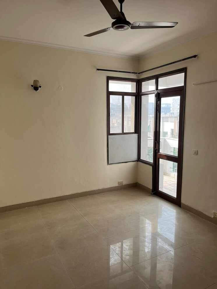 Room, shree-vardhman-victoria 2.5 Bedroom 1350 Sq.Ft. Apartment In Sector 70 Gurgaon 8102601