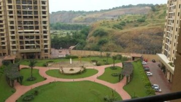 Swimming Pool in 3 BHK Apartment at K Raheja Heights, Malad East – for Sale