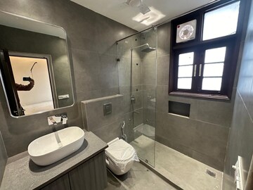 Bathroom in 4 BHK Builder Floor at Safdarjung Enclave – for Rent