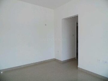Room in 4 BHK Apartment at Raheja Ridgewood, Goregaon East – for Rent