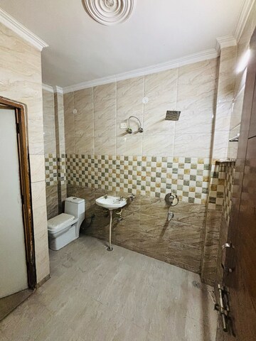 Bathroom in 1.5 BHK Independent House at Beta Ii Greater Noida – for Rent
