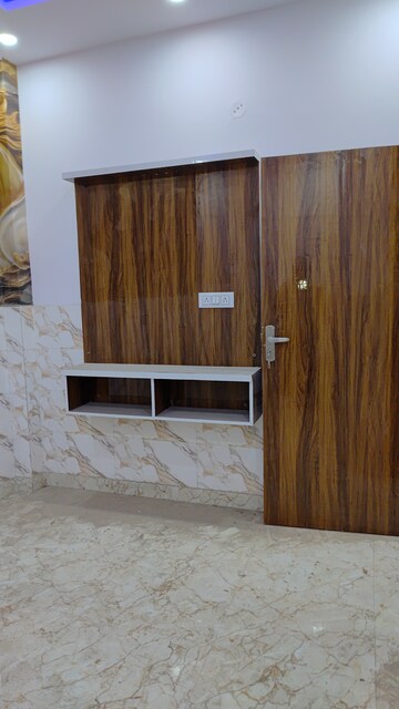 Room in 3 BHK Independent House at Bhagwati Garden – for Sale