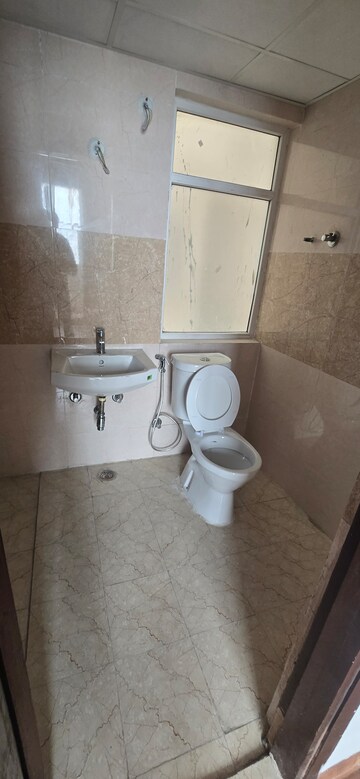 Bathroom in 2.5 BHK Apartment at Amrapali Riverview, Amrapali Leisure Valley – for Rent