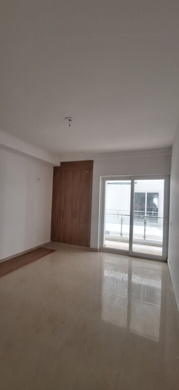Room in 4 BHK Builder Floor at SS Linden, Sector 84 – for Rent