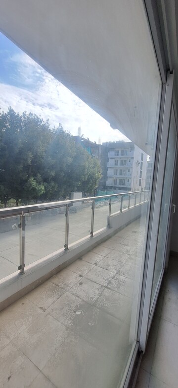 Balcony in 4 BHK Builder Floor at SS Linden, Sector 84 – for Rent