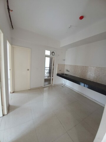 Room in 2 BHK Apartment at Signature Global The Millennia, Sector 37d – for Rent