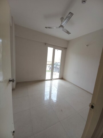 Room in 2 BHK Apartment at Signature Global The Millennia, Sector 37d – for Rent