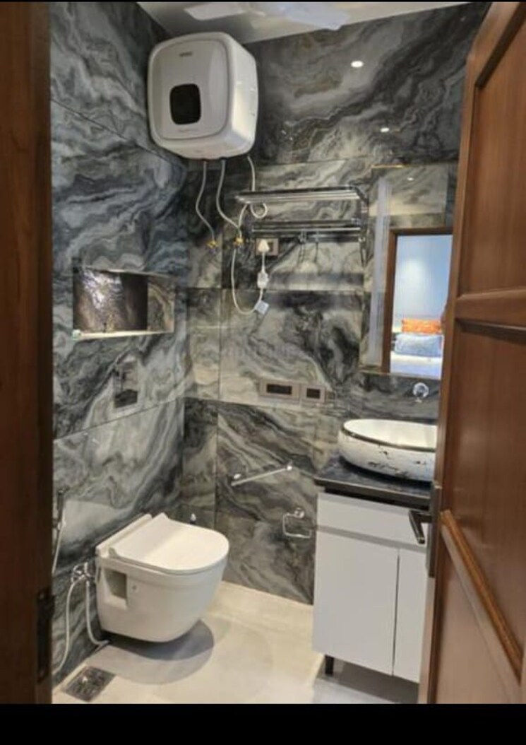 Bathroom, palam-vihar-residents-association 6 Bedroom 450 Sq.Yd. Independent House In Palam Vihar Gurgaon 8102813