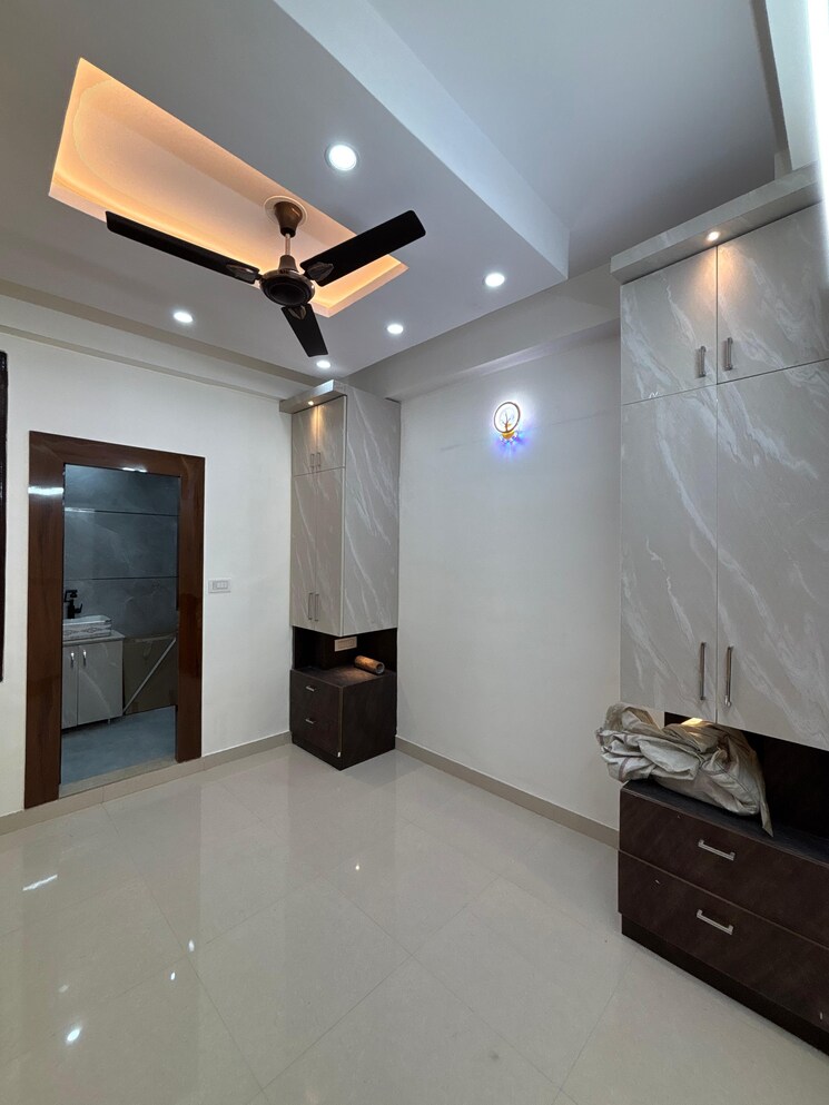 Room, pratap vihar 2 Bedroom 1000 Sq.Ft. Builder Floor In Pratap Vihar Ghaziabad 8102835