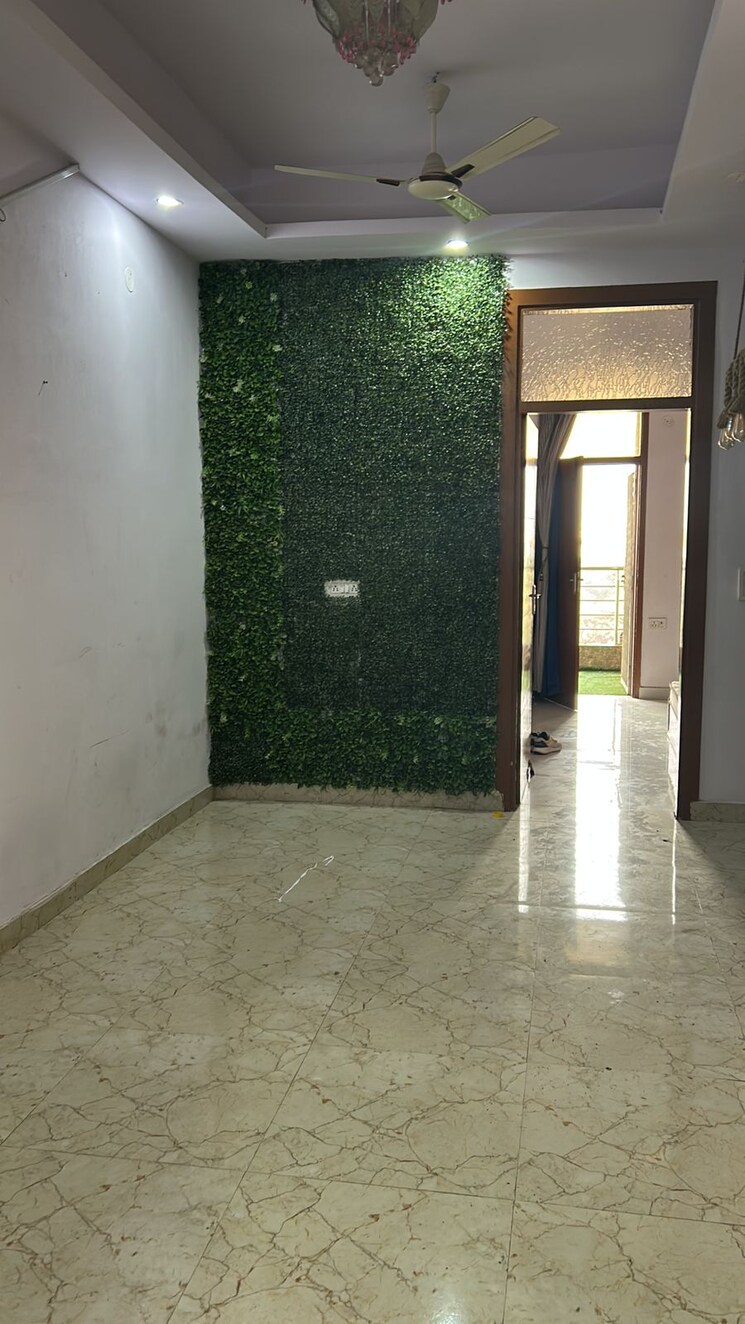 Room, pratap vihar 2 Bedroom 1000 Sq.Ft. Builder Floor In Pratap Vihar Ghaziabad 8102835