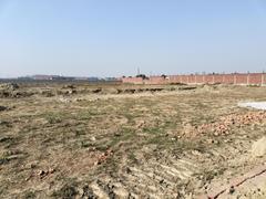 Plot For Sale in Jewar Road Radisson Hotel