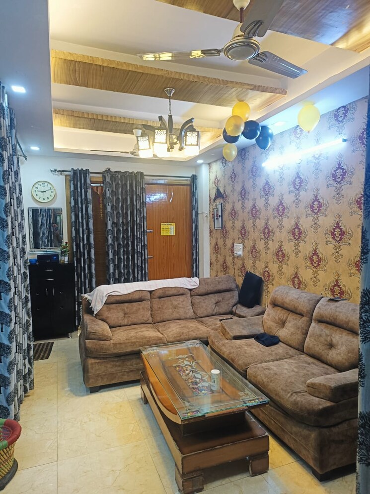Living Room, niti khand 3 Bedroom 1400 Sq.Ft. Builder Floor In Niti Khand Ghaziabad 8102849