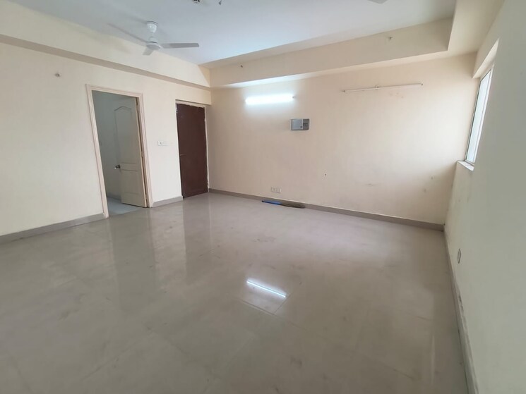Room, dasnac-burj 4 Bedroom 3030 Sq.Ft. Apartment In Sector 75 Noida 8102855