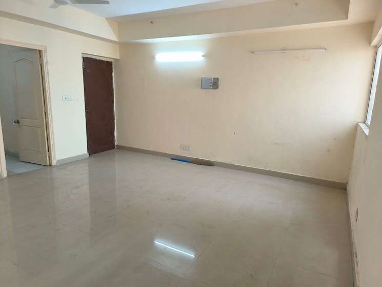 Room, dasnac-burj 4 Bedroom 3030 Sq.Ft. Apartment In Sector 75 Noida 8102855