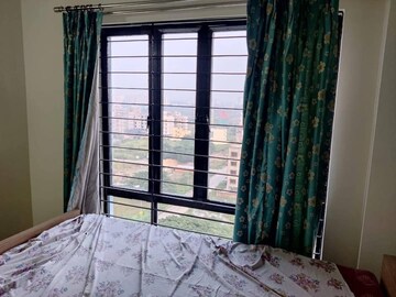 Room in 2 BHK Apartment at Fabulous Uno, Keshtopur – for Rent