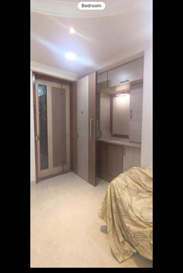 Room in 2 BHK Apartment at Sheth Vasant Galaxy, Goregaon West – for Rent