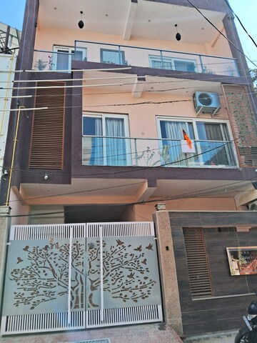 2 BHK Builder Floor For Rent in Gomti Nagar