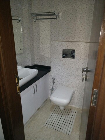 Bathroom in 1 BHK Builder Floor at Lajpat Nagar 4 – for Rent