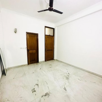 Room in 3 BHK Builder Floor at Malviya Nagar – for Rent