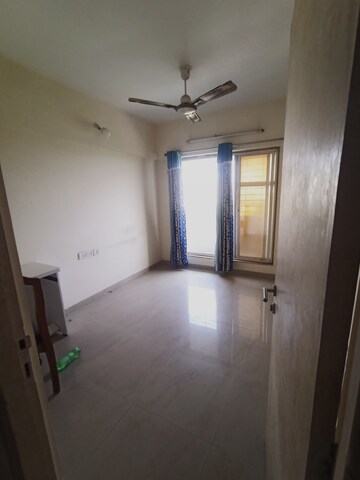 Room in 3 BHK Apartment at Rustomjee Avenue M, Virar West – for Rent