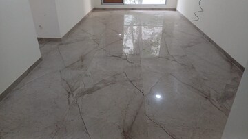 Room in 2 BHK Apartment at Thane West – for Sale