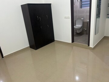 Room in 3 BHK Apartment at Jayanagar Housing Society, Jayanagar – for Sale