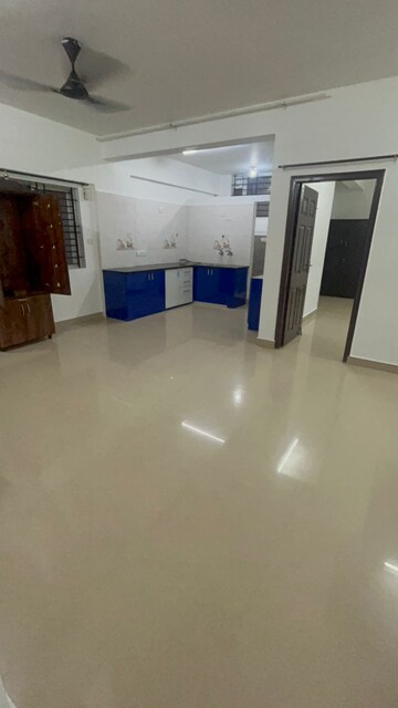 Room in 3 BHK Apartment at Jayanagar Housing Society, Jayanagar – for Sale