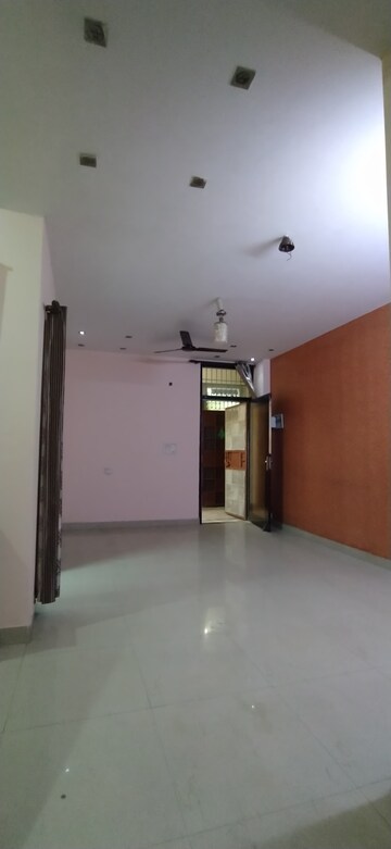 2 BHK Builder Floor For Rent in Niti Khand I