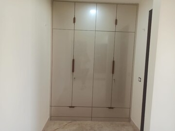Building Lobby in 4 BHK Builder Floor at Unitech Palms, South City 1 – for Rent