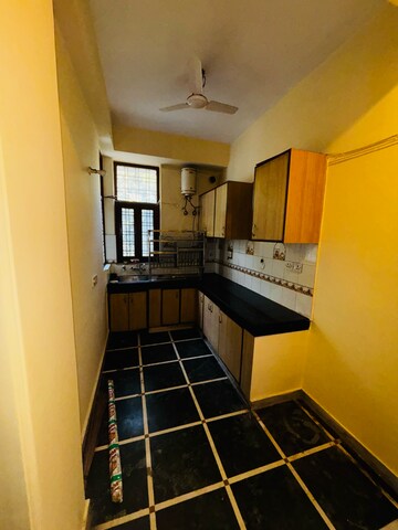 Kitchen in 2 BHK Builder Floor at Sector 41 – for Rent