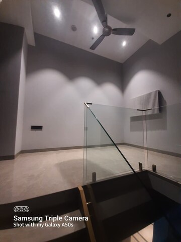 Furnished Amenities in 3 BHK Apartment at Indiabulls Sky Forest, Lower Parel – for Rent