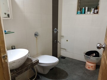 Bathroom in 2 BHK Apartment at Dosti Group Acres, Wadala East – for Rent