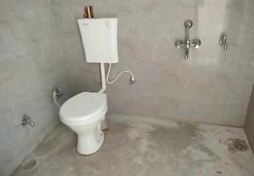 Bathroom in 2 BHK Independent House at Aliganj – for Rent