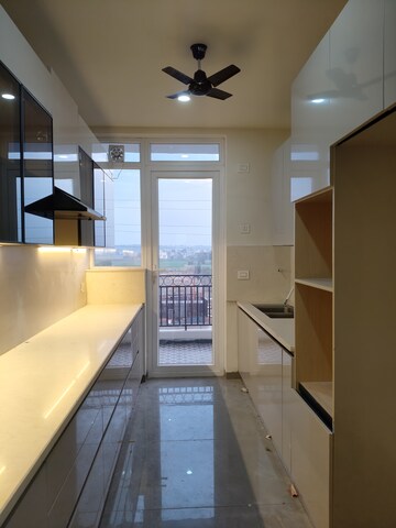 3 BHK Apartment For Rent in International Airport Road